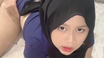 Doggy HIJAB Cantik Imut Tahan Digenjot Dalam